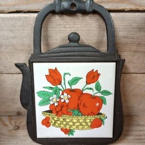 Vintage Cast Iron Teapot Trivet Wall Hanging – Fruit Basket Design, Kitchen Deco